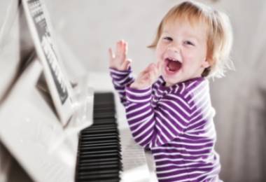 Những lợi ích khi cho bé học đàn Organ